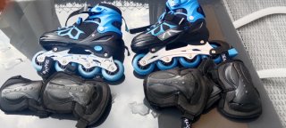 2 Pares de Patines infantiles en Línea con Protecc