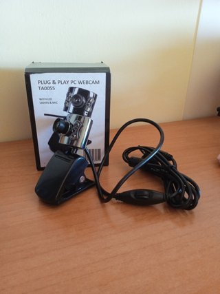 Webcam para PC con luces LED y sonido.