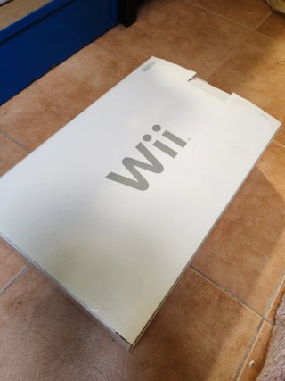 Nintendo Wii completa + 2 mandos + accesorios