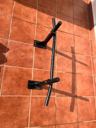 Barra de Dominadas de Pared Multiagarre