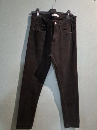 Pantalón Vaquero Negro Zara