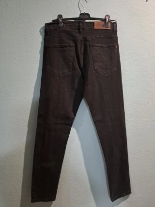 Pantalón Vaquero Negro Zara