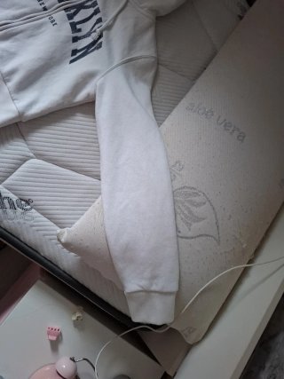 Sudadera con Cremallera y Capucha