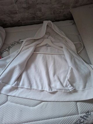 Sudadera con Cremallera y Capucha