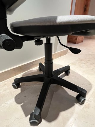 Silla de escritorio gris