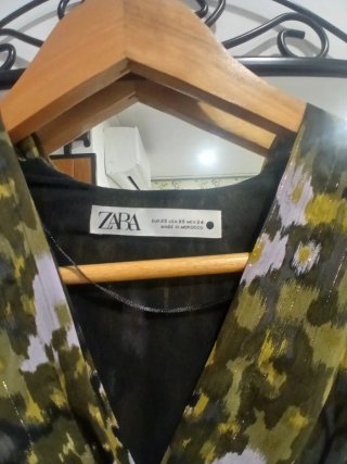 Vestido Largo Estampado camuflaje de Zara
