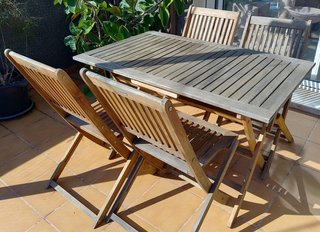 Mesa y 4 Sillas de Jardín Casaria Teca
