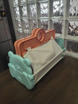 Cuna de juguete plegable + 2 bebés