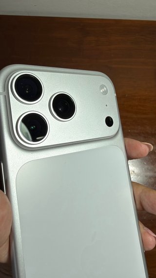 iPhone 17 Pro Max 512GB Plata.