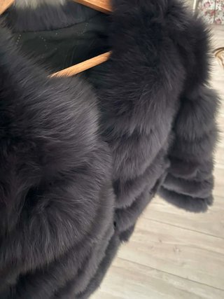 Abrigo de Pelo de Zorro Gris