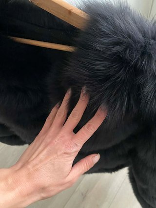 Abrigo de Pelo de Zorro Gris