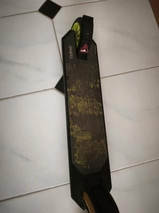 Patinete Oxelo Negro y Verde