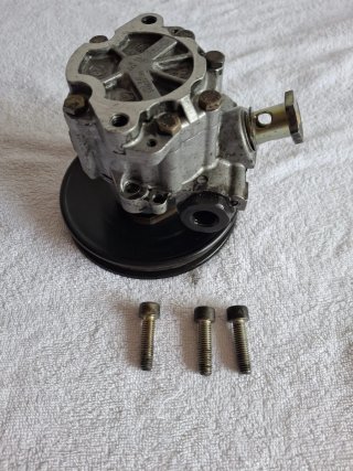 Bomba Dirección Asistida VW T4 2.4D