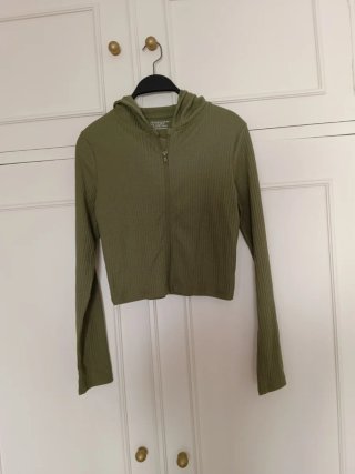 Sudadera con cremallera verde oliva