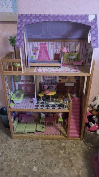 Casa de Muñecas de Madera