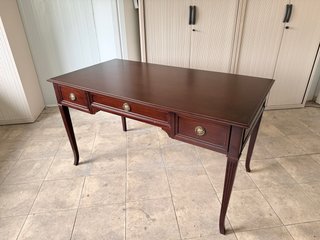 MESA DESPACHO 135x70.