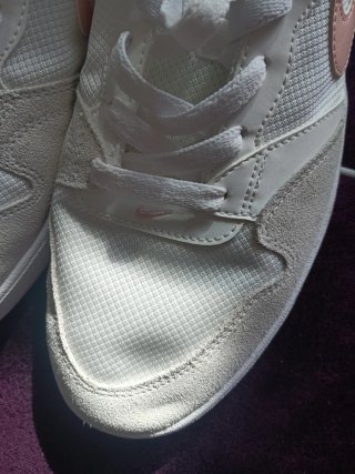 Zapatillas deporte.