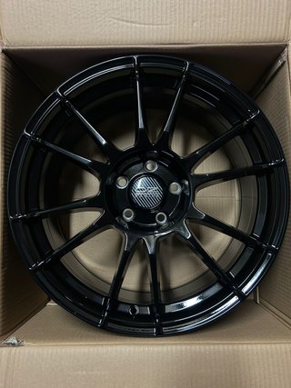 Pack 4 Llantas OZ Superleggera 18 pulgadas