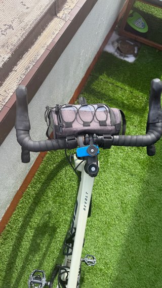 Bicicleta Giant Gravel Revolt 2021