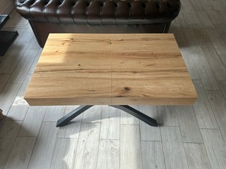 Mesa extensible centro/comedor.