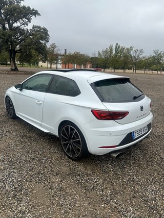 SEAT Leon cupra 300