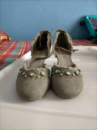Zapatos de mujer con pedrería