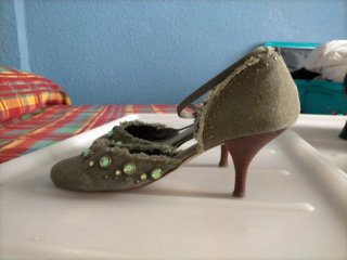 Zapatos de mujer con pedrería