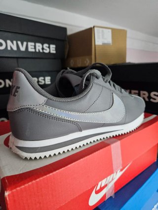 Nike cortez Deportivas Grises Sin Uso