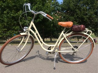 Bicicleta de paseo Capri Berlin. Color crema
