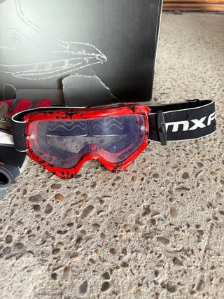 Casco MXFORCE niño + guantes y gafas