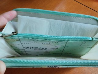 2 Carteras de Mano Unit y Roxy