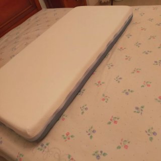 2 Colchones de cuna viscolásticos nuevos
