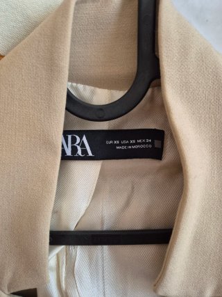 Lote 3 abrigos Zara