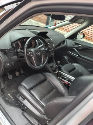 opel zafira tourer 2015
