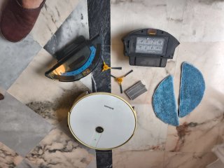 Robot aspirador Alfawise con recambios