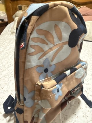 Mochila pequeña Reebok estampada