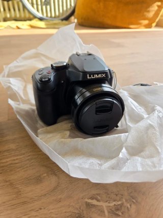 Cámara Panasonic Lumix DC-FZ82 4K