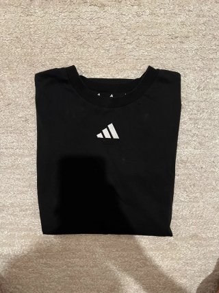 Camiseta Adidas Negra Vintage