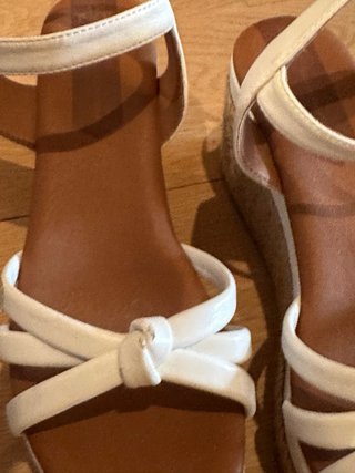 Sandalias de cuña POPA blancas 37
