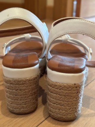 Sandalias de cuña POPA blancas 37