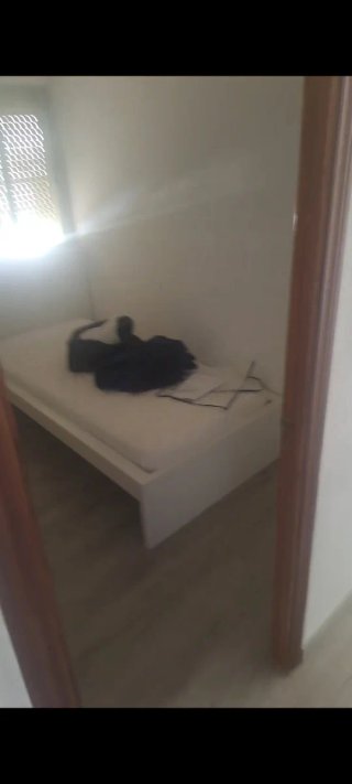 Alquilo habitación en la frontera con gibraltar