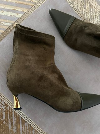 Botines de Tacón Verde Oliva Talla 41