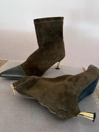Botines de Tacón Verde Oliva Talla 41
