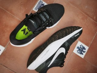 Zapatillas Nike Vomero 16 Talla 38.5