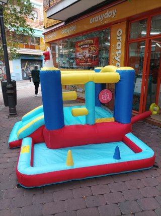 Parque inflable con piscina Crazyday