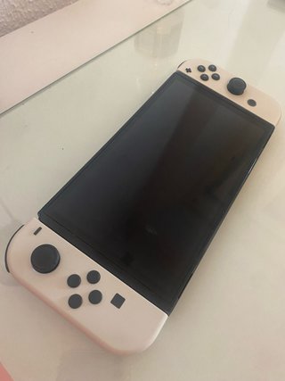 Nintendo Switch OLED Blanca y Negra