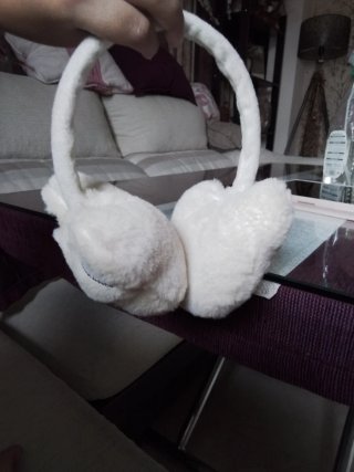 Orejeras blancas de peluche