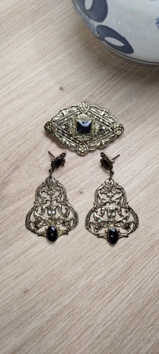 Conjunto Baturra Broche y Pendientes