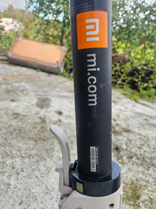 Patinete eléctrico blanco Mi3