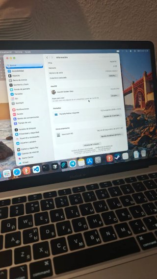 MacBook Air M1 (8GB / 256GB SSD) - Gris